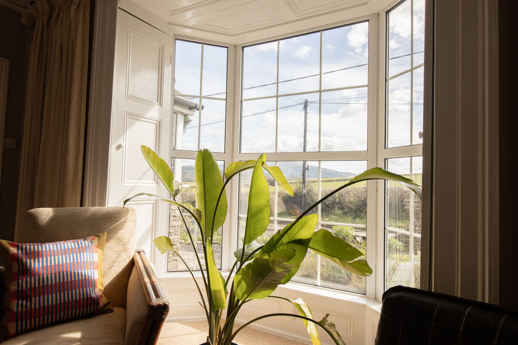 Sitting Room- click for photo gallery
